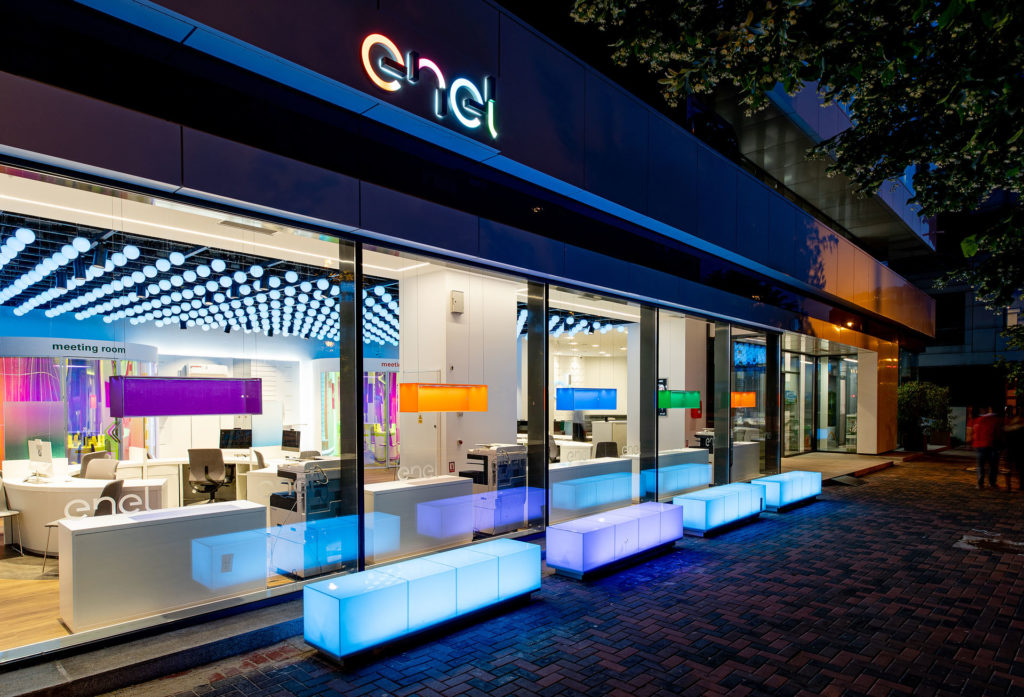 Magazinele Enel din Oltenia, program modificat de sărbători