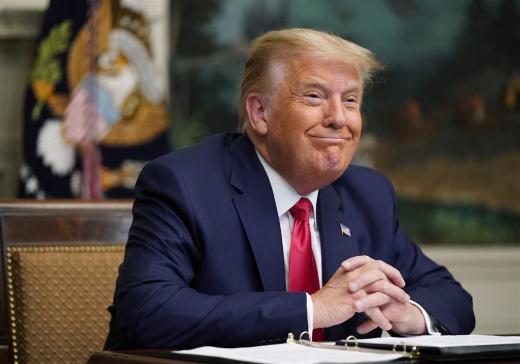 Trump se va vaccina împotriva COVID-19 de îndată ce va avea acordul echipei sale medicale