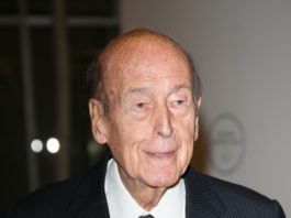 Fostul președinte al Franței Valéry Giscard d'Estaing, infectat cu SARS-CoV-2, a murit