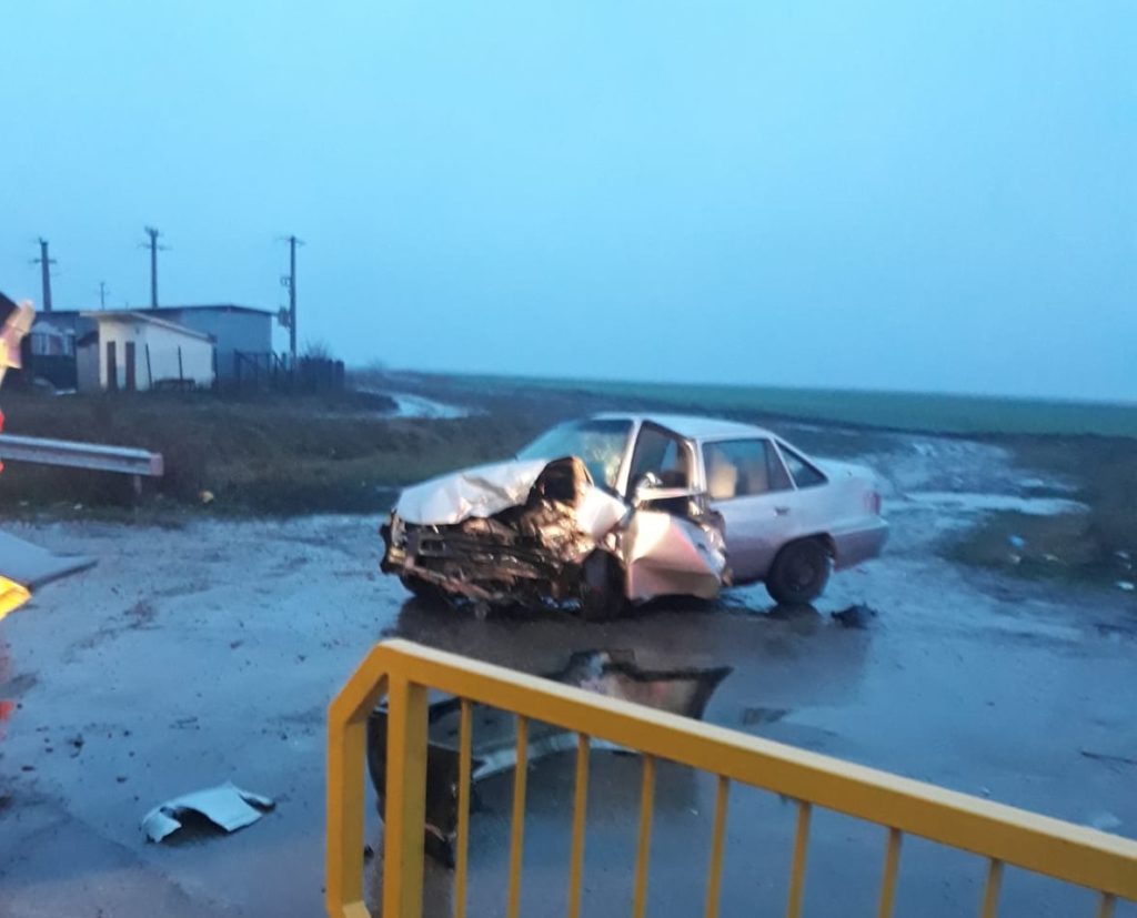 Cinci persoane rănite în urma unui accident produs în apropiere de Moțăței