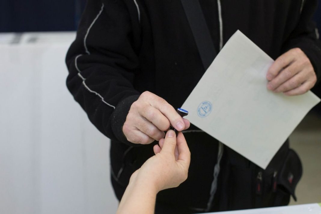 alegeri-parlamentare-vot Parlamentare2020: Lista documentelor în baza cărora cetăţenii români din Grecia pot vota a fost extinsă