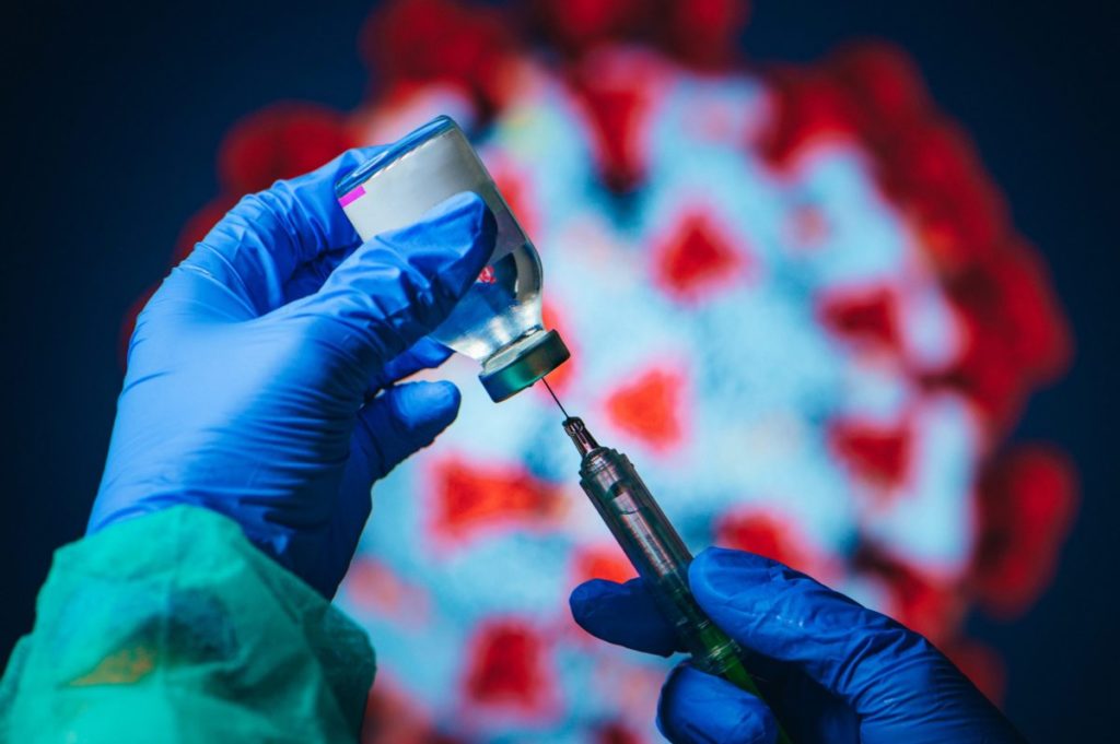 În California, pacienții înstăriți oferă bani mulți ca să intre în față la vaccinarea anti-Covid