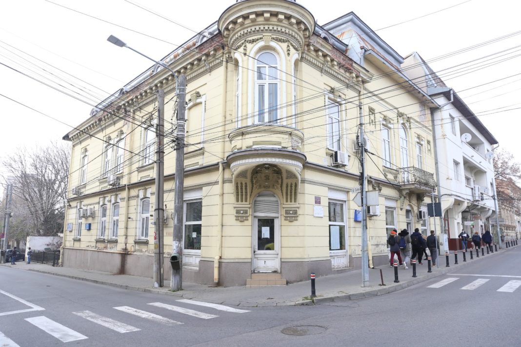 Casa Rusănescu va rămâne în forma actuală și în următorii ani. Primăria Craiova a renunțat la fondurile europene pentru restaurarea clădirii.