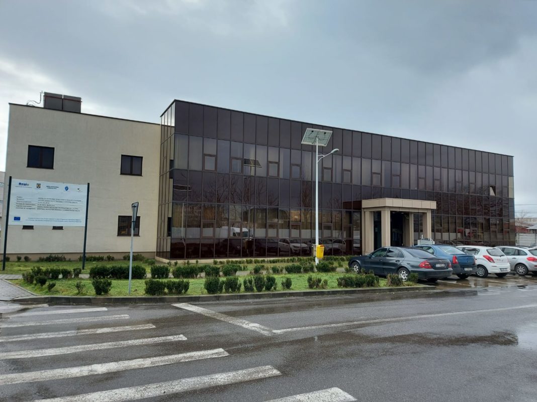 O parte din activitatea Judecătoriei Craiova se va muta din martie 2021 în două dintre clădirile de la Centrul Multifuncțional. În imagine este Centrul de Excelenţă în Afaceri.