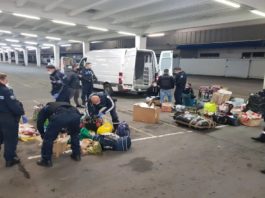 Poliția franceză a distrus peste o tonă de mâncare și băutură primită de români pentru Sărbători