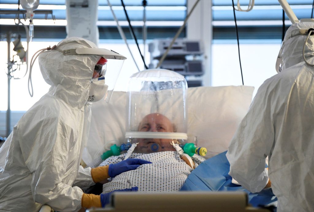 Coronavirusul continuă să facă ravagii în România. Un nou val de decese