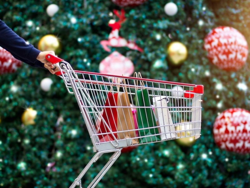 cossupermarket Supermarketurile cer program mai lung cu o oră în perioada Sărbătorilor