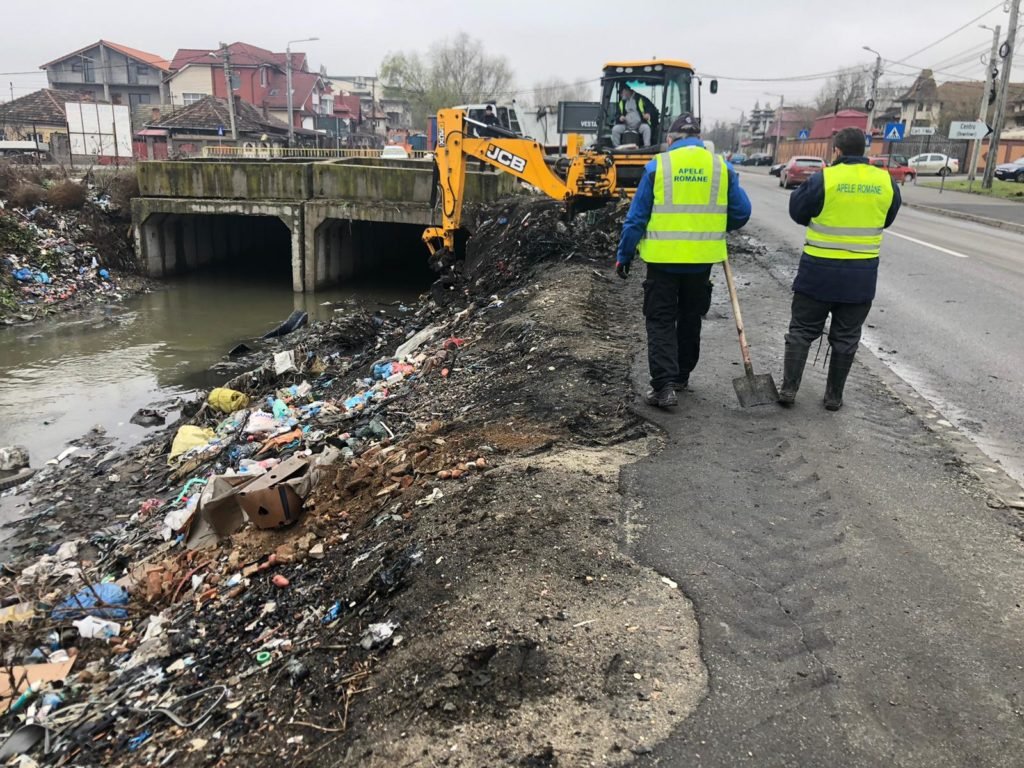 Craiova: Amplă acțiune de ecologizare pe Canalul Colector