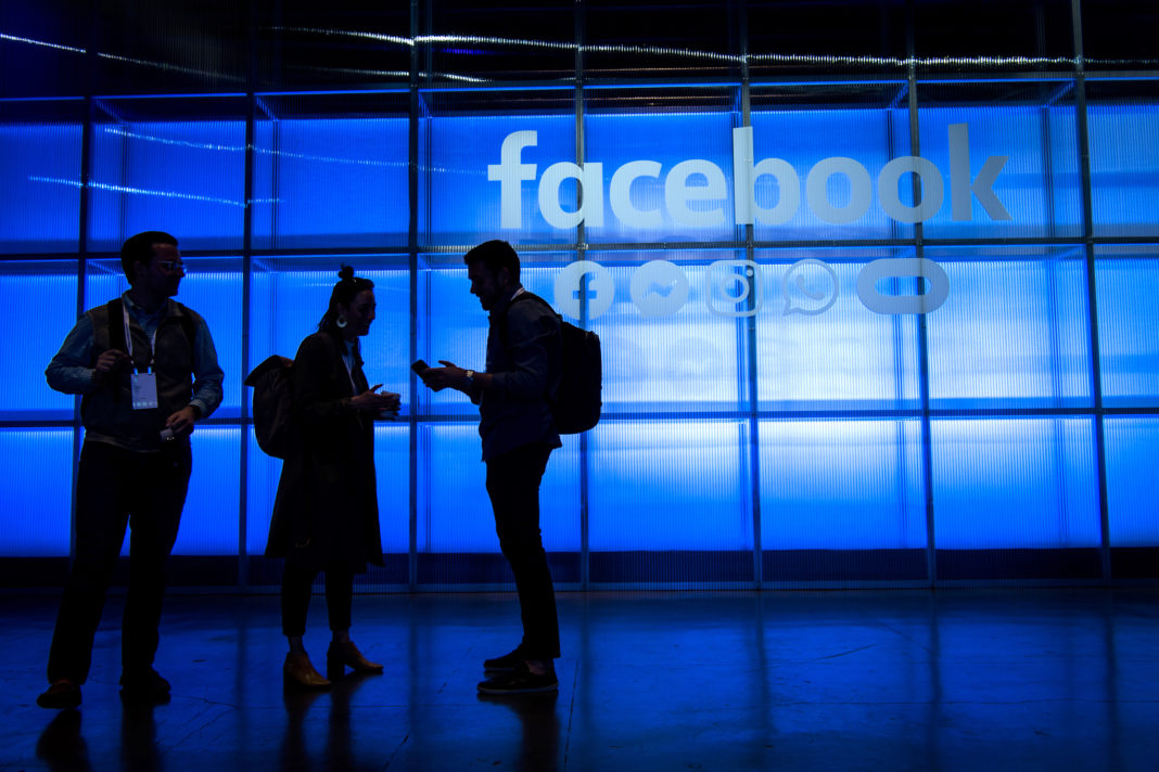 Autorităţile din SUA cer Facebook să vândă Instagram şi WhatsApp