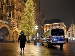 Poliţia germană le cere oamenilor să nu se grăbească să-şi denunţe vecinii care fac petreceri de Crăciun