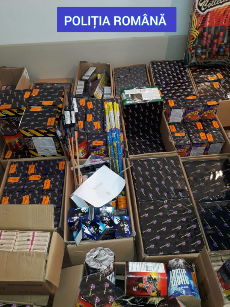 Gorj: Peste 56.000 de articole pirotehnice, confiscate în urma a 5 percheziții