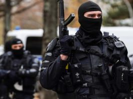 Poliţia germană a făcut percheziţii la bande familiale de criminalitate organizată din Berlin şi Hamburg