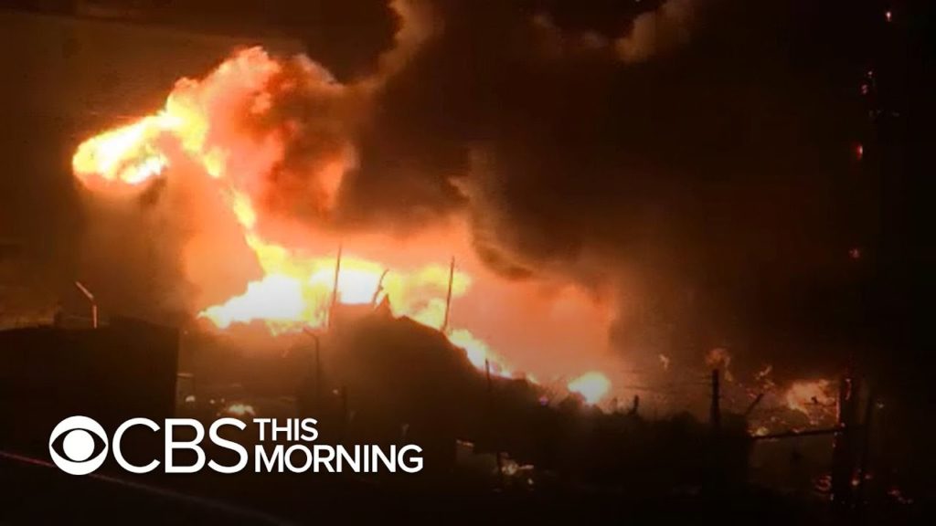 Incendii în California. Zeci de mii de locuințe fără curent electric, sute de persoane evacuate