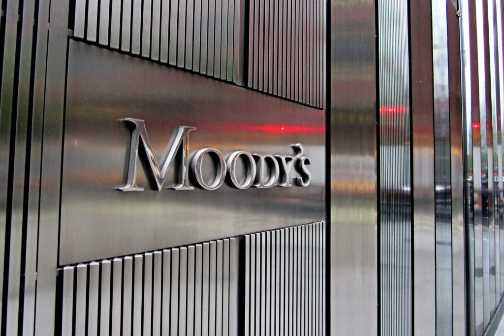Moody’s a revizuit în creștere ratingurile unor bănci din România