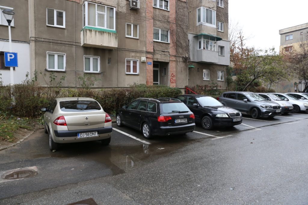 În Craiova va rămâne în vigoare, în 2021, și taxa pentru parcarea rezidențială, chiar dacă ea nu a fost încă pusă în aplicare