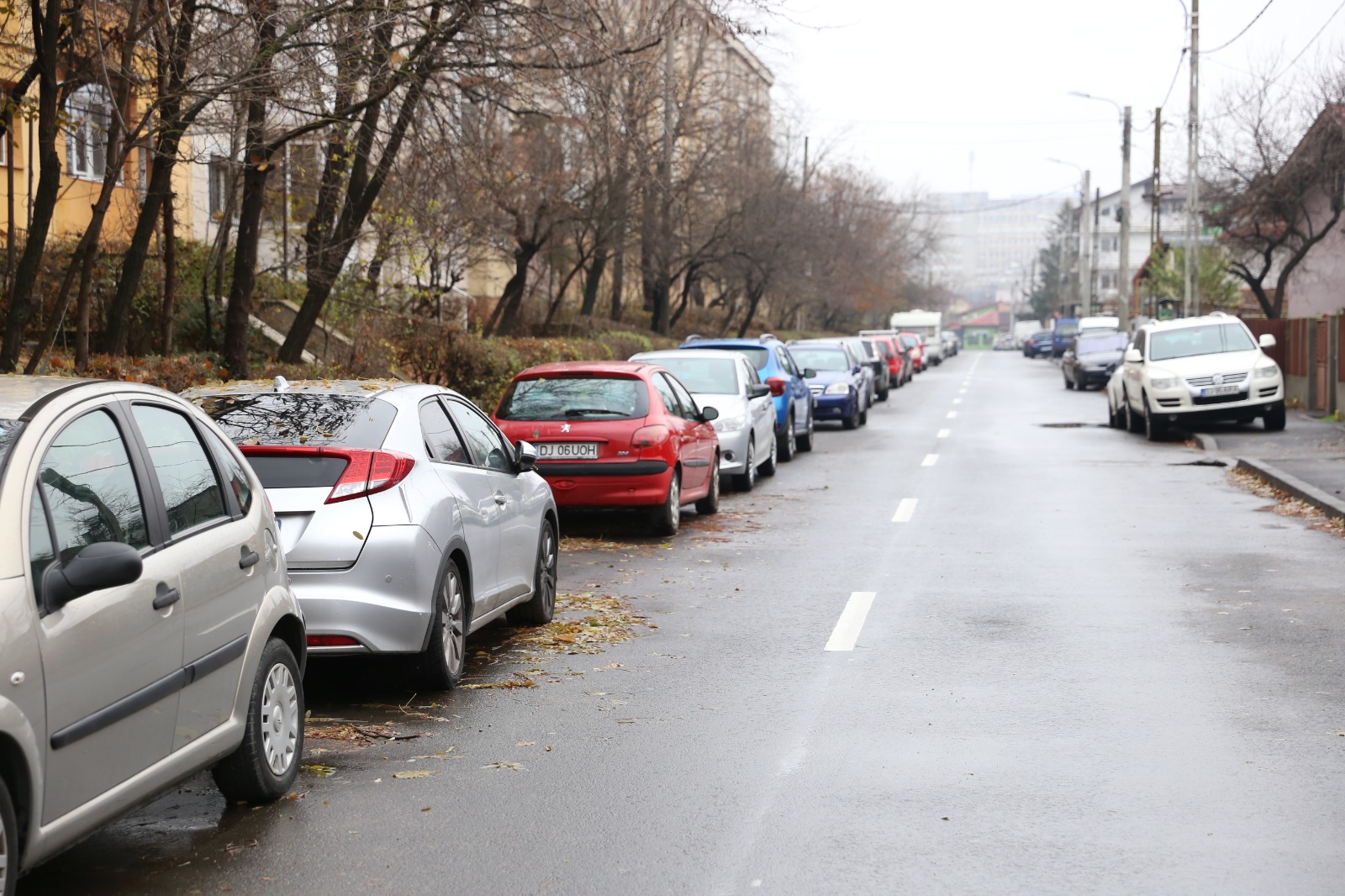 Primăria Craiova va taxa și anul viitor parcarea curentă sau ocazională pe domeniul public