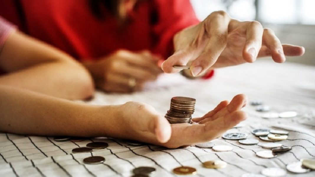 Studiu: 73% dintre români consideră că în ultimii 5 ani a crescut gradul de sărăcie