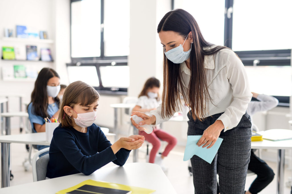 Mai bine de jumătate dintre profesori nu vor să se vaccineze împotriva COVID-19