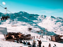 Stațiunile de schi din Franța dau în judecată guvernul pentru a putea folosi telescaunele și de Sărbători