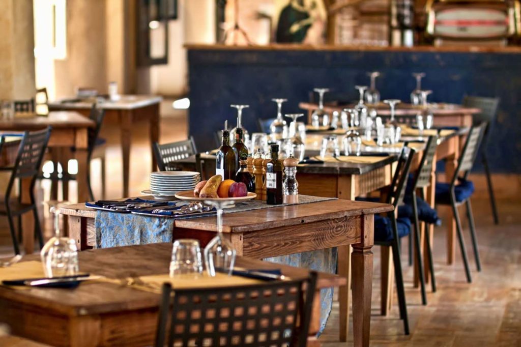Vâlcea: Se redeschid restaurantele și cafenele