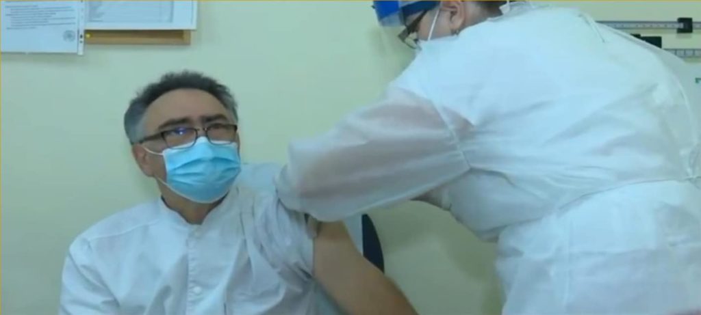 Continuă vaccinarea anti Covid la Infecțioase. Managerul spitalului, printre cei care urmează să primească doza de imunitate