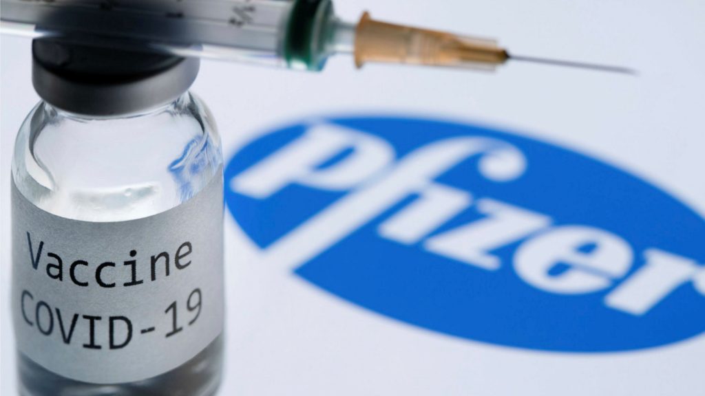 Luni ar putea începe vaccinarea în America