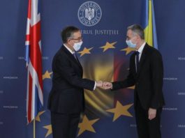 Ministrul Justiţiei, Stelian Ion, a discutat cu ambasadorul Marii Britanii în România, Andrew Noble, extrădarea lui Adamescu şi Popoviciu