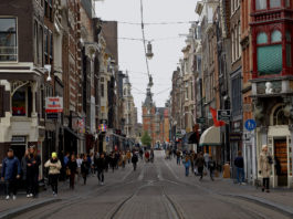 Olanda va impune de sâmbătă interdicţia de circulaţie pe timp de noapte
