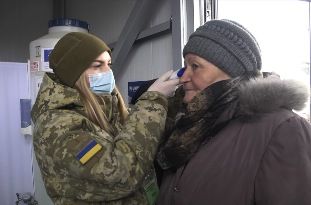 Ucraina a închis vineri şcolile, restaurantele şi sălile de sport, instalând un nou lockdown