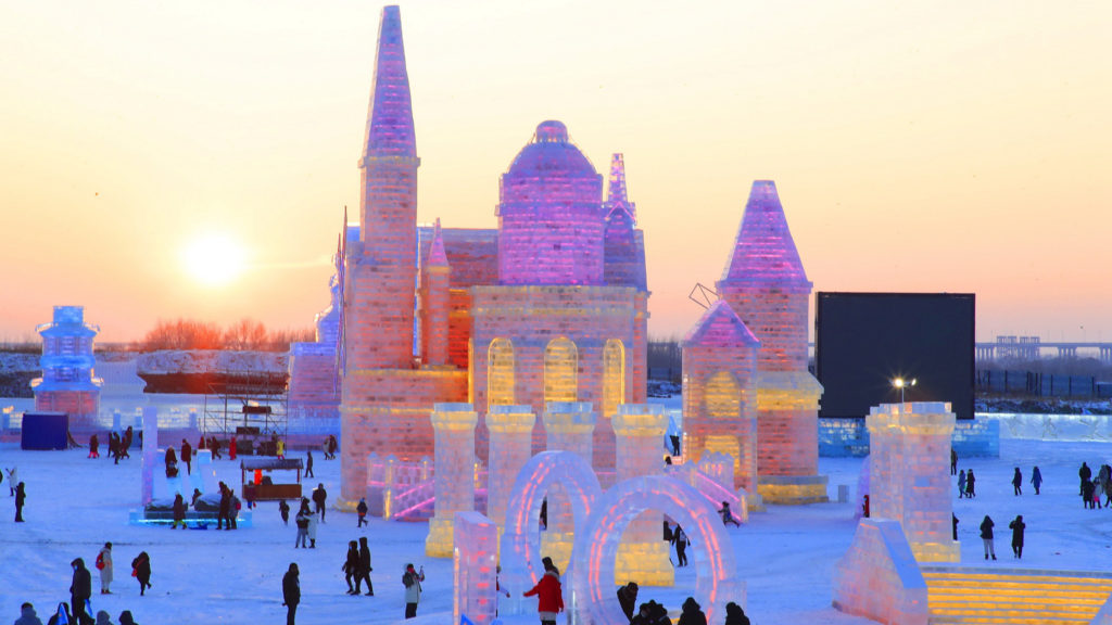 S-a deschis Festivalul Internațional de Sculptură pe Gheață și Zăpadă Harbin