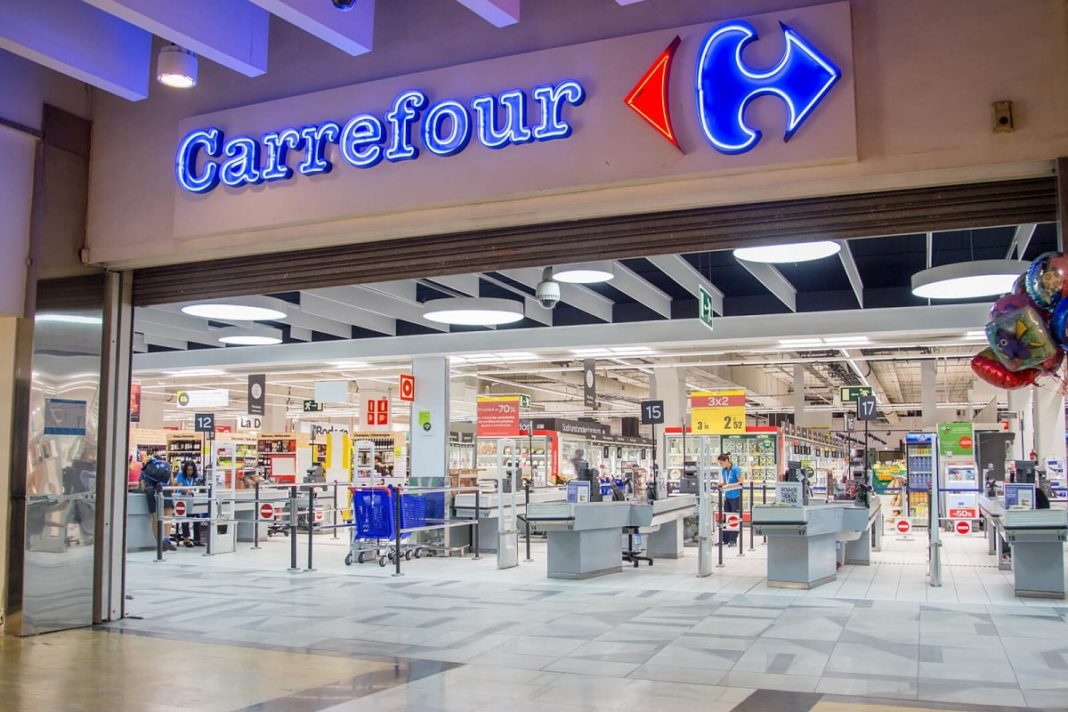 Guvernul francez nu vrea ca grupul Carrefour să fie preluat de grupul canadian Couche-Tard