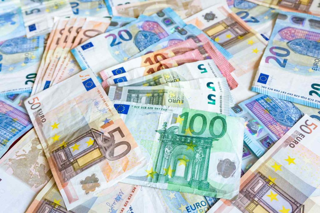 Bundesbank: Economia Germaniei ar putea suferi un regres important, dacă sunt extinse restricţiile