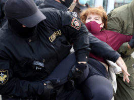 Protestatarii închişi din Belarus, supuşi torturii
