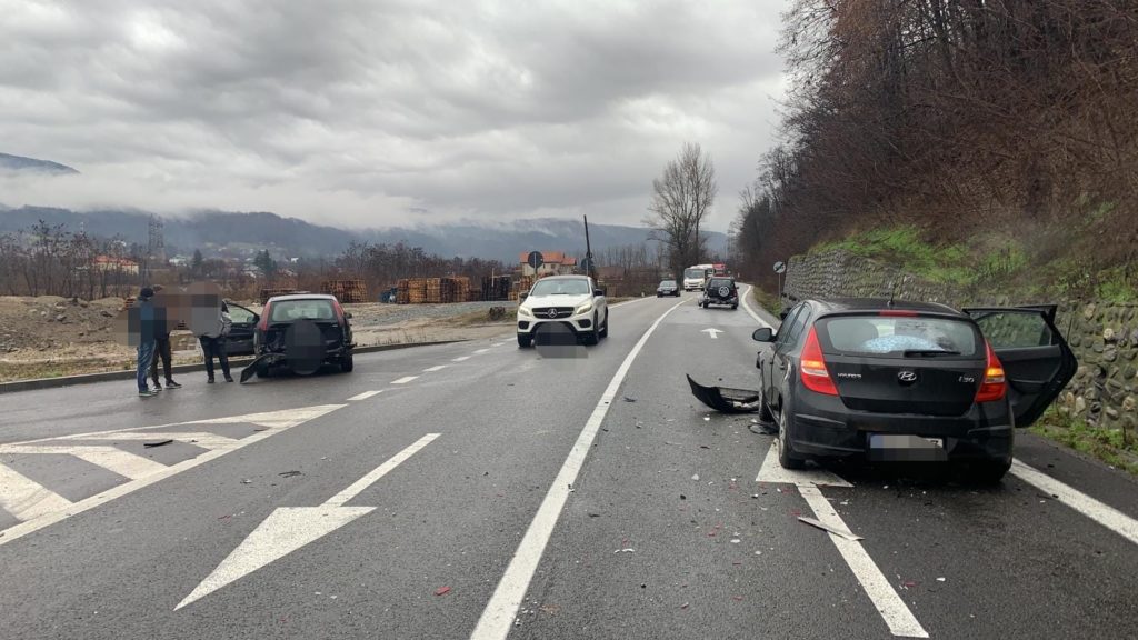 Vâlcea: Accident cu patru victime în Bujoreni