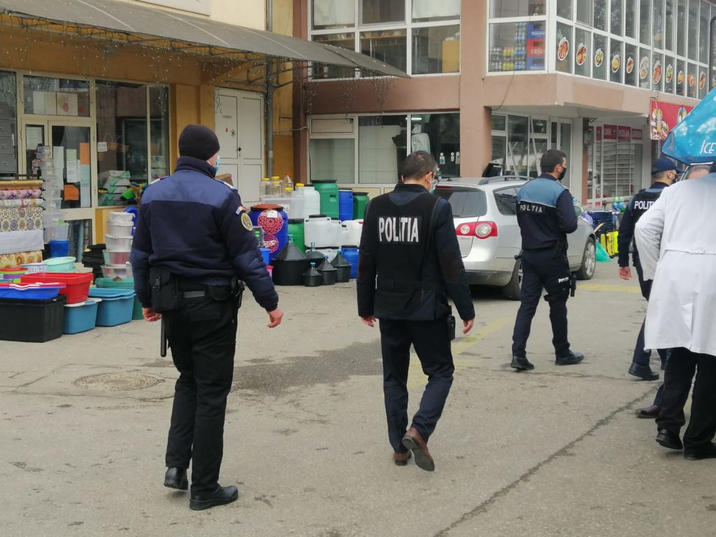 Polițiștii gorjeni au plecat în control. S-a lăsat iar cu amenzi