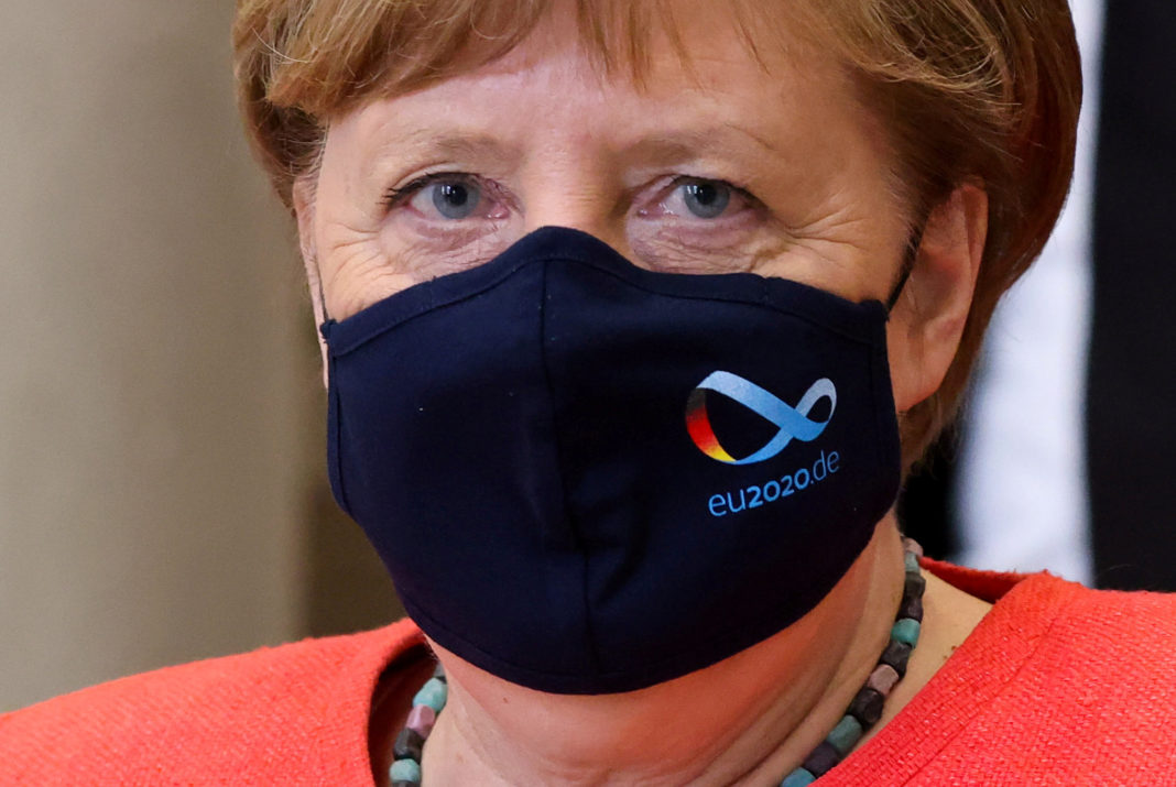 Angela Merkel avertizează că actuala carantină ar putea dura până la începutul lunii aprilie