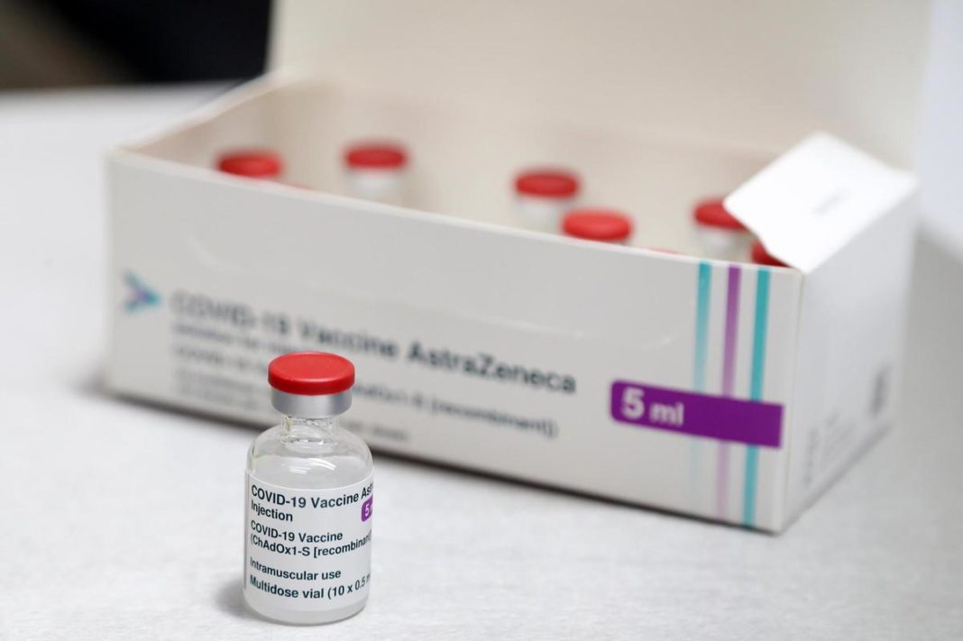 Grecia nu renunţă la vaccinarea cu AstraZeneca