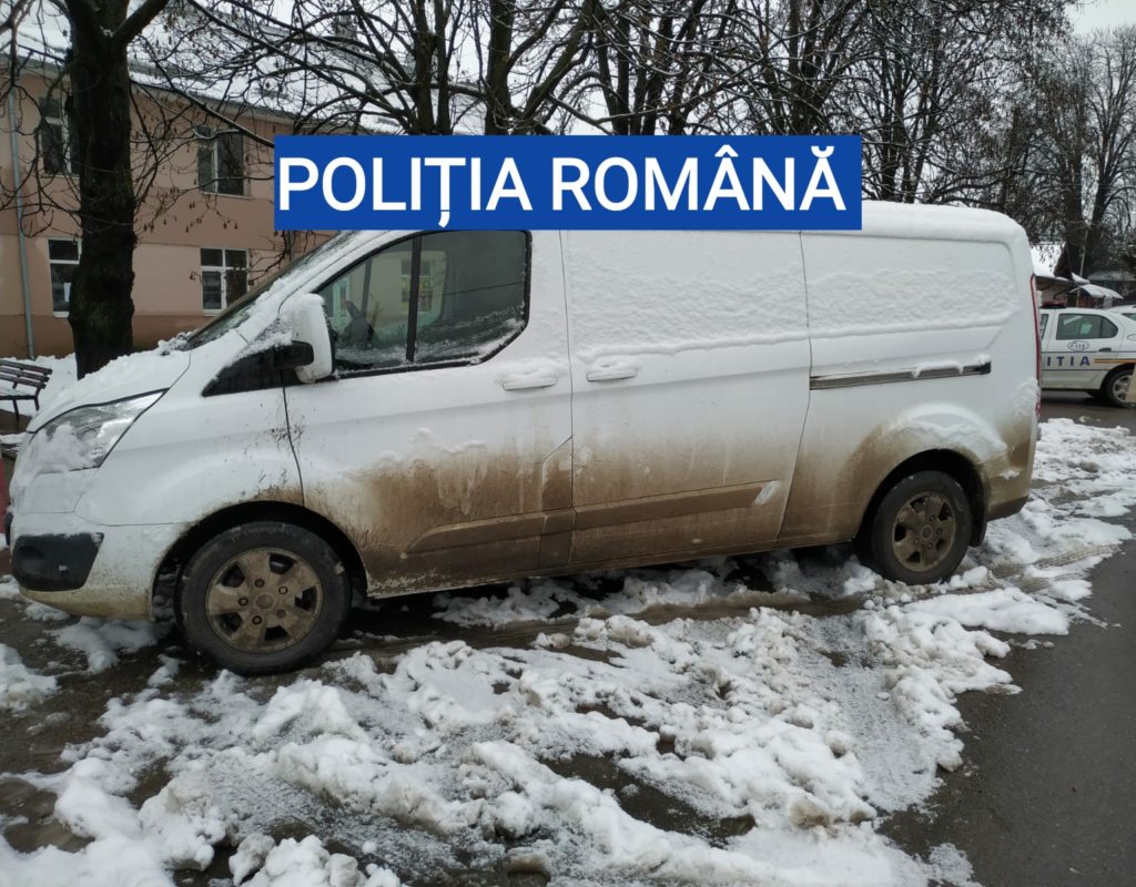 Olt: Autoutilitară sustrasă din Marea Britanie, confiscată