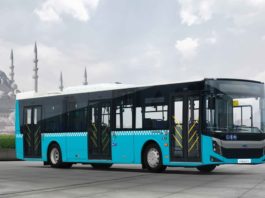 Firma BMC Truck & Bus a fost declarată câştigătoare a licitaţiei privind furnizarea a trei autobuze electrice pentru oraşul Dăbuleni. BMC a rămas singură în cursa pentru furnizarea a 30 de autobuze electrice pentru Craiova şi este în cărţi şi la licitaţia pentru alte trei autobuze electrice pentru oraşul Segarcea. Așa arată un autobuz electric produs de BMC Truck & Bus