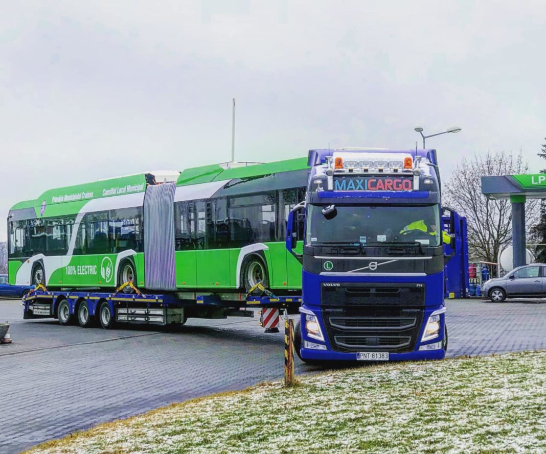 Prototipul primului autobuz electric din cele 16 pe care firma poloneză Solaris Bus & Coach le va furniza RAT SRL va sosi mâine la Craiova.