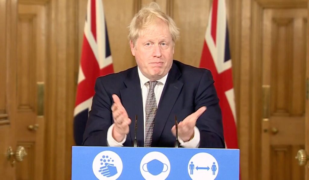 Boris Johnson va anunţa în această seară noi restricții