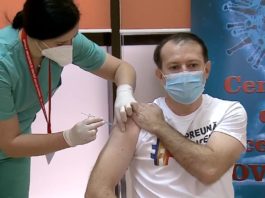 Premierul, Florin Cîțu, la vaccinare (sursa foto: observator))
