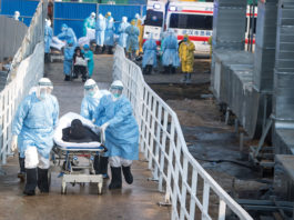 Marea Britanie a înregistrat un număr record de decese asociate COVID-19 de la începutul pandemiei