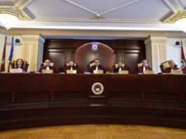CCR dezbate sesizarea preşedintelui Iohannis pe legea privind mandatul nelimitat al rectorilor