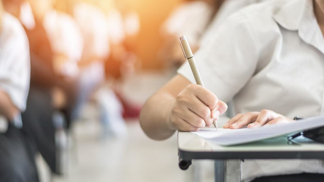 Testele PISA pentru elevi vor evalua o nouă competență -cheie