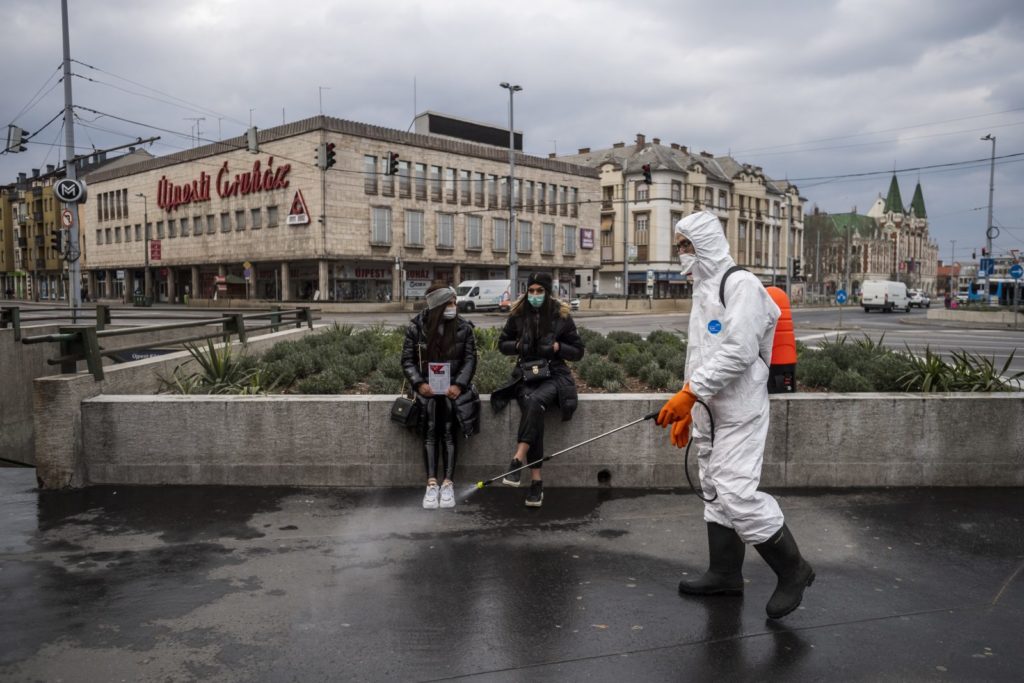 Ungaria: Testare în masă a personalului din învățământ, pentru ca școlile să-și reia activitatea normală în bune condiții