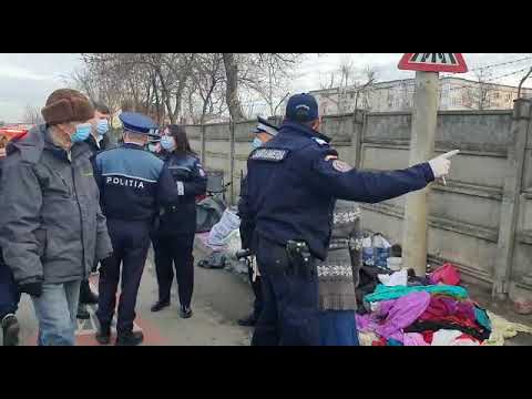 Razie în rândul comercianților care vând pe trotuarele din fața Târgului Municipal (VIDEO)