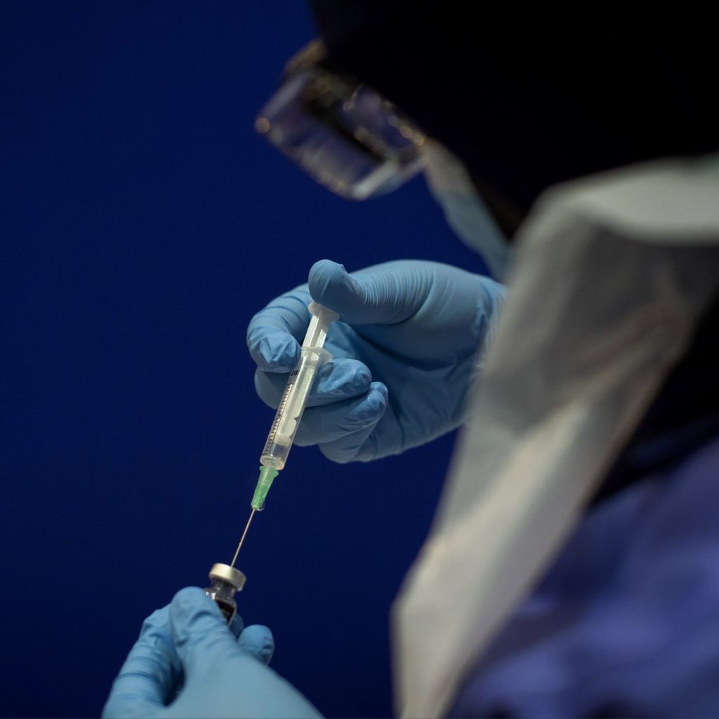 Bulgaria: Circa 21% din profesori doresc să se vaccineze împotriva COVID-19
