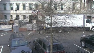 VIDEO: Administrația Trump își face bagajele. Imaginile cu un camion parcat la Casa Albă au devenit virale