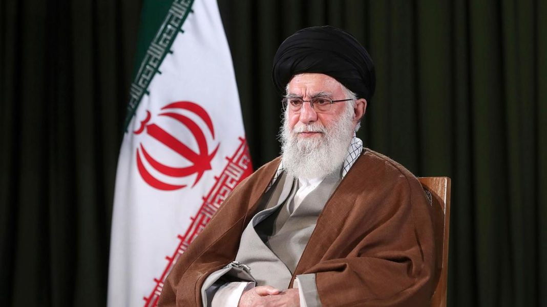 Ayatollahul Khamenei a interzis guvernului iranian să importe vaccinuri anti-Covid din SUA și Marea Britanie